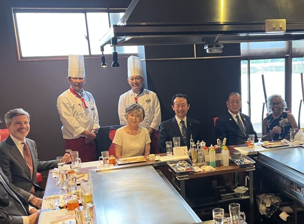 10/11(土)に世界三大古戦場の関係者の皆様が鉄板ダイニング天満にご来店されました！
