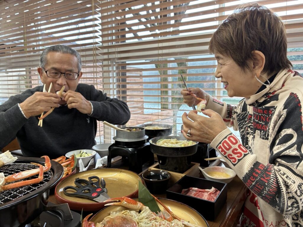 焼きがにが想像以上に美味しい！本ずわい蟹プランを地元ご夫婦で満喫＆ひょうたん祭り見学！